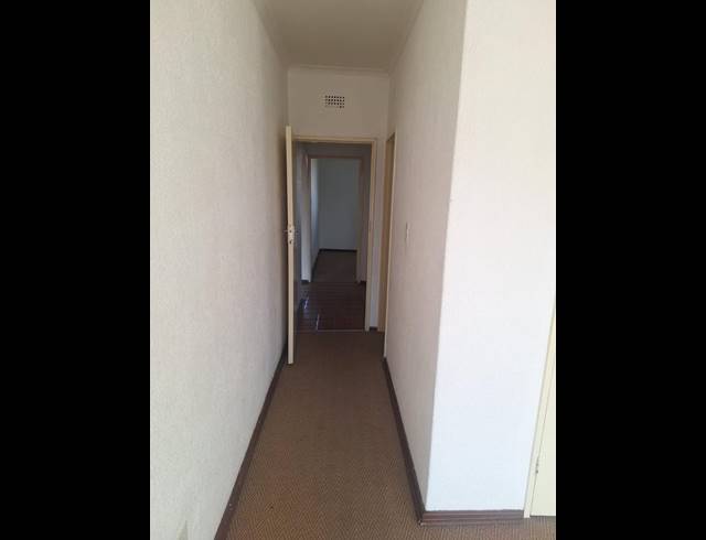 2 BEDROOM PROPERTY TO RENT IN FLORIDA